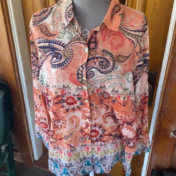 🌺Chico’s Peach Button Down paisley Blouse🌺 - Picture 1 of 8